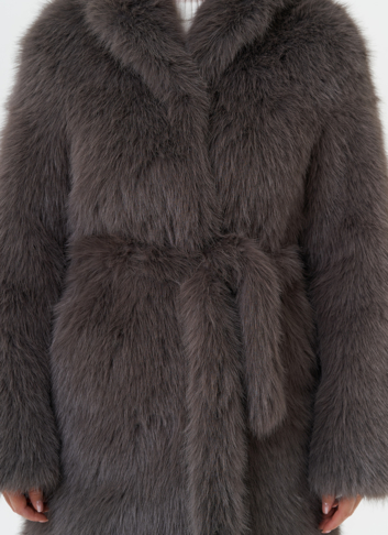 Шуба из эко меха под песца