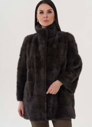 Шуба из норки с воротником стойка