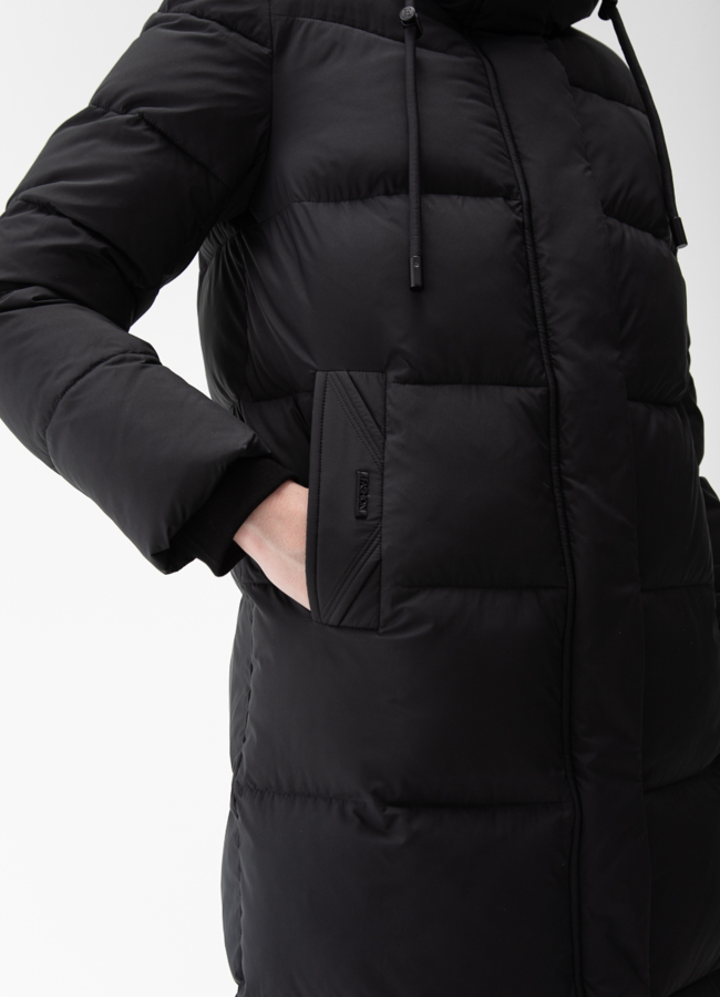 Женский пуховик с капюшоном  модель № 28409 универмаг малина