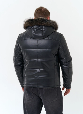 Мужской пуховик из эко кожи с мехом енота на капюшоне фото