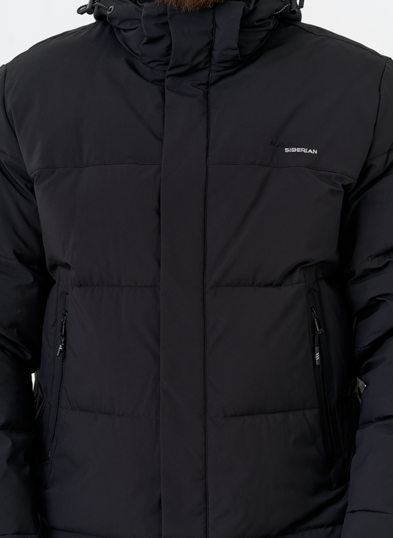 Мужской пуховик черного цвета с капюшоном