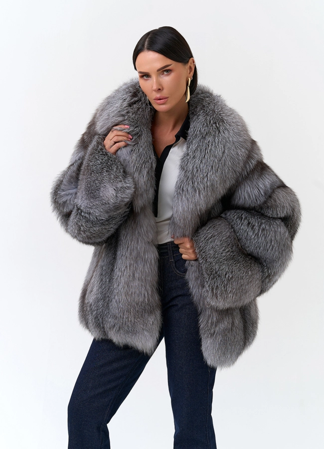Шуба из меха чернобурой лисы модель № 33762 универмаг малина