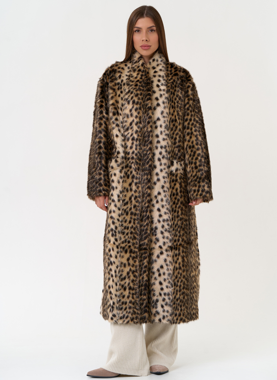 Женская шуба из эко меха с анималистическим принтом