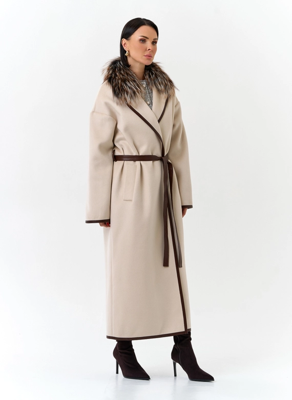 Женское длинное пальто с отделкой из меха лисы