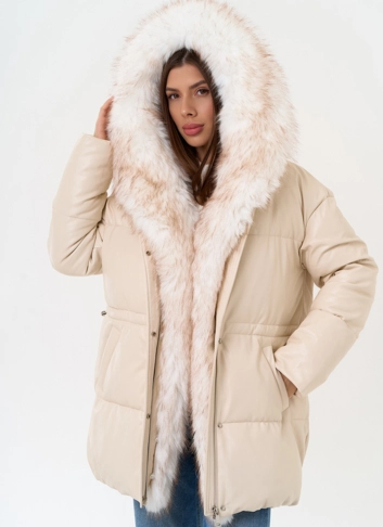 Женский пуховик из эко кожи с отделкой из эко меха