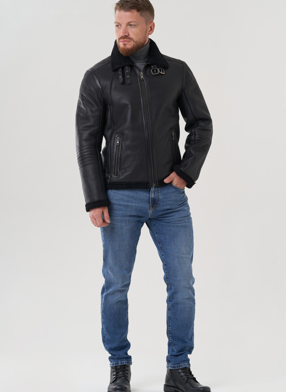 Мужская дубленка черного цвета 