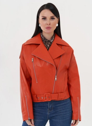 Кожаная куртка "косуха" оранжевого цвета фото